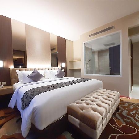 Aston Gorontalo Hotel & Villas Exterior photo
