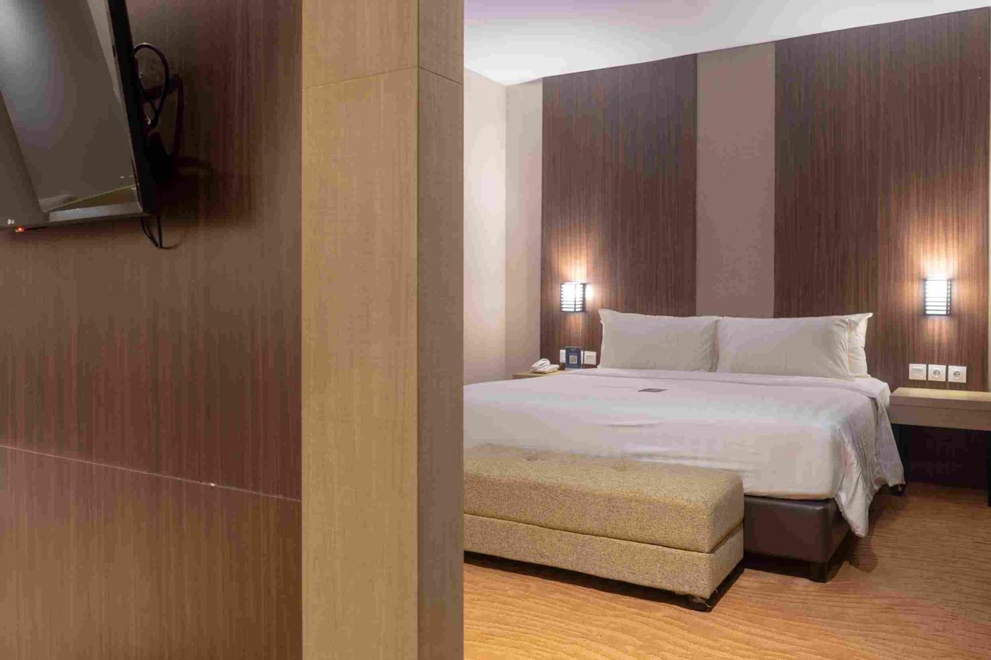 Aston Gorontalo Hotel & Villas Exterior photo