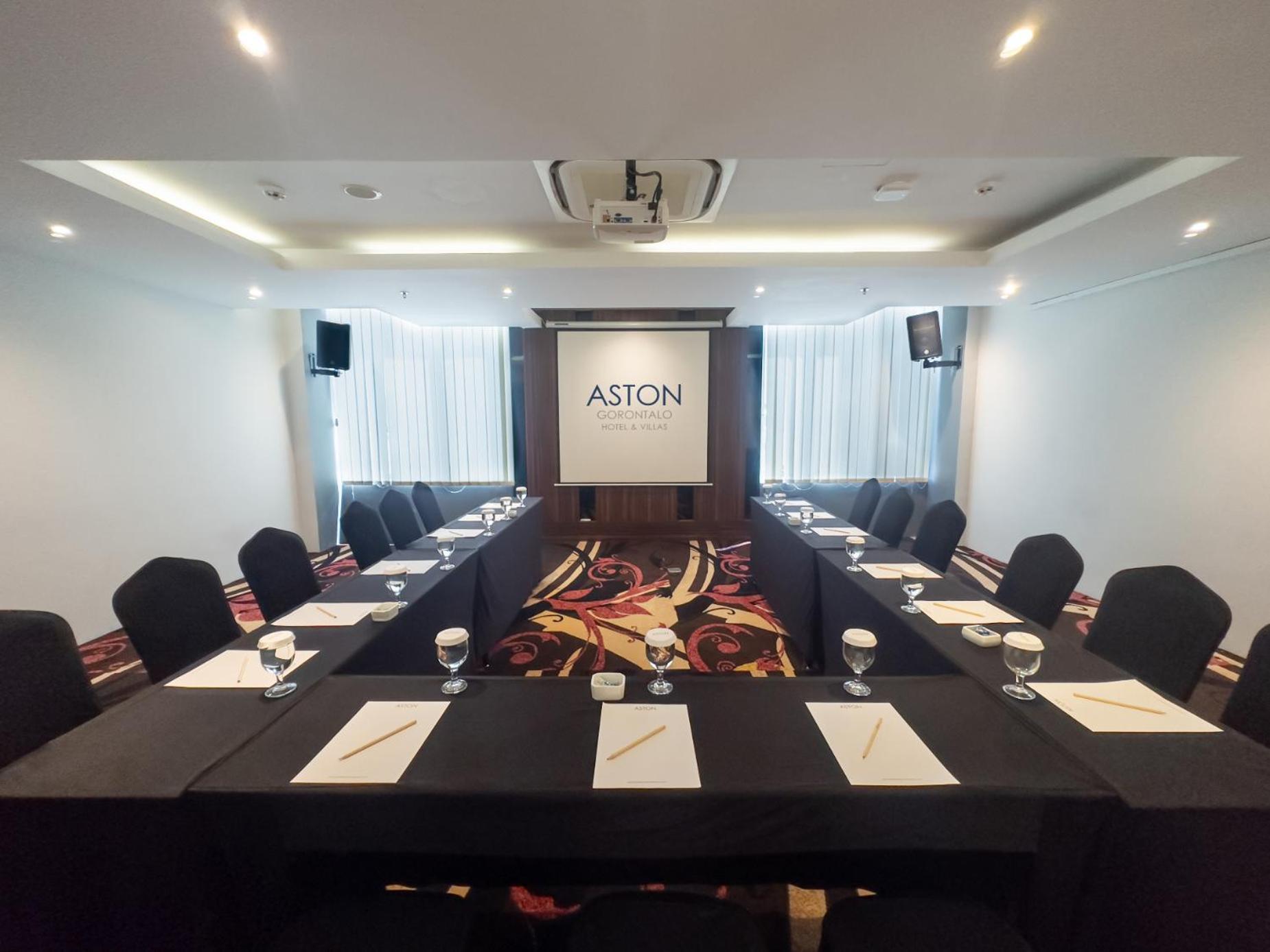 Aston Gorontalo Hotel & Villas Exterior photo